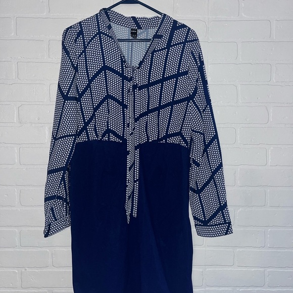 SHEIN Dresses & Skirts - SHEIN Womens Dress Fitted Size Large Navy Blue Pattern Work Dress Business